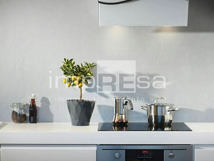 Appartamento con 6 locali in vendita in Vicolo Barberia, Treviso