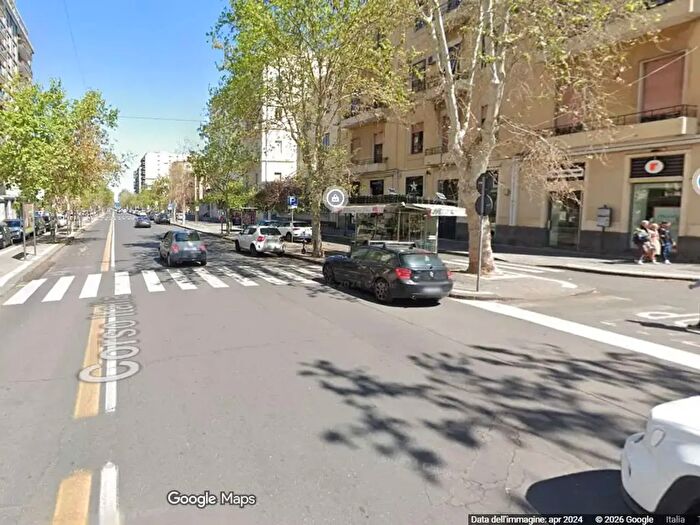 Appartamento con 7 locali in vendita in Via Pasubio, Catania