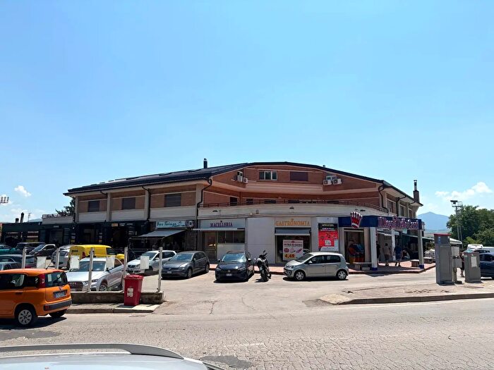 Appartamento trilocale in vendita in Via Alcide De Gasperi, Avellino