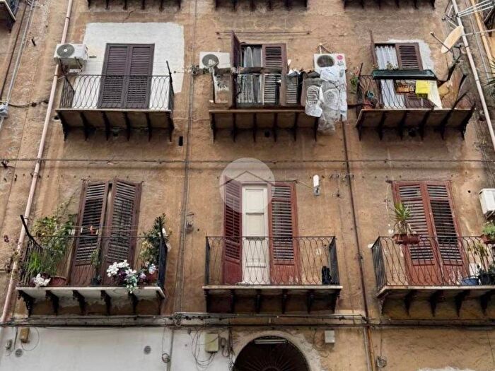 Appartamento bilocale in affitto in Via Vito La Mantia, Zisa, Palermo