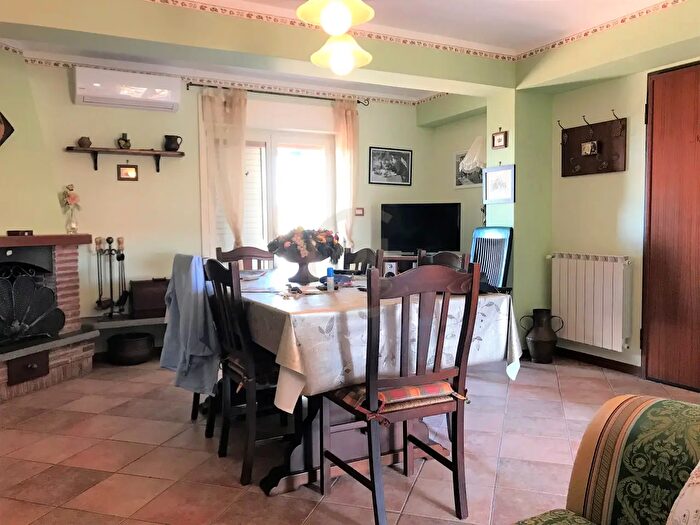 Appartamento trilocale in vendita in Via Fiume, Belpasso