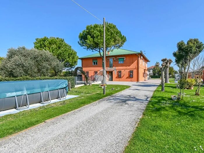 Casa con 6 locali in vendita in Via Saldone, Poggio Renatico