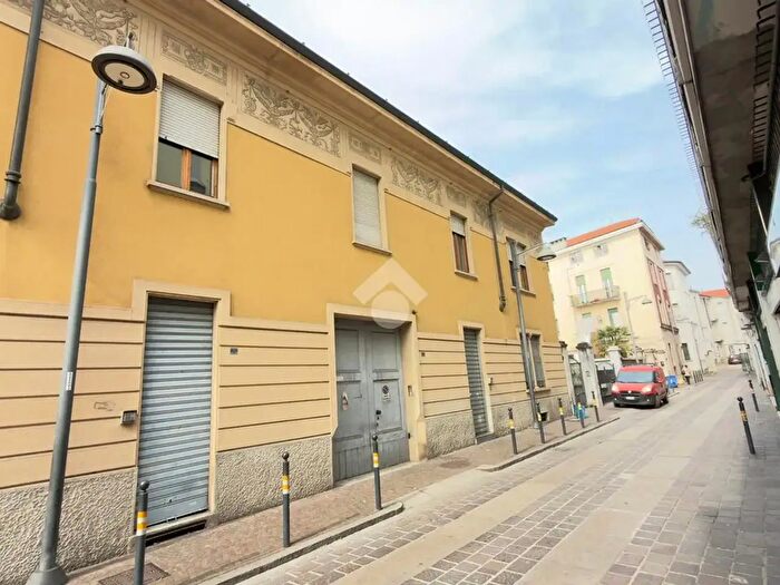 Casa monolocale in vendita in Via XXIV Maggio, Desio