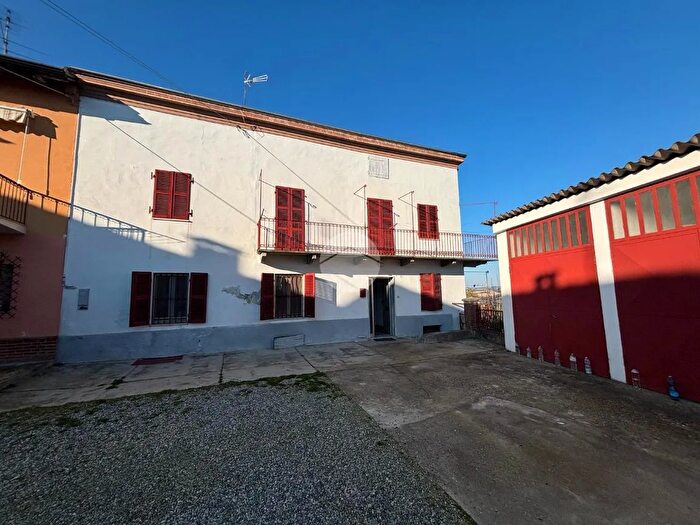 Casa con 6 locali in vendita in Via Conte Amico, CastellAlfero