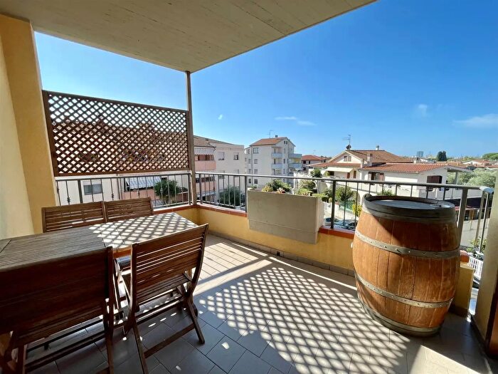 Appartamento con 5 locali in vendita in Follonica