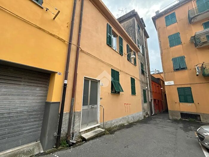 Appartamento quadrilocale in vendita in Via Giuseppe Canepa, Genova