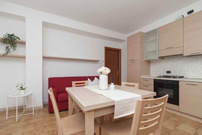 Appartamento trilocale in vendita in Via San Bernardo, Roncola