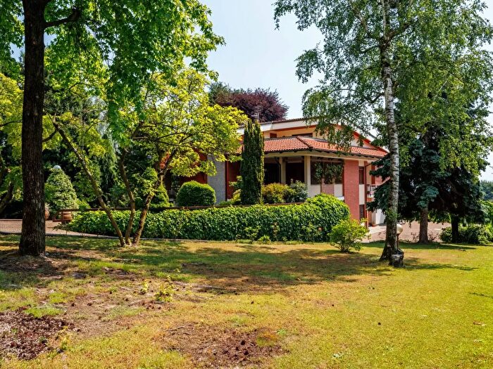 Casa con 8 locali in vendita in Borgata Porta Strada del Ciom, Cumiana