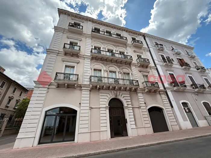 Appartamento trilocale in vendita in Via Cavour, Taranto