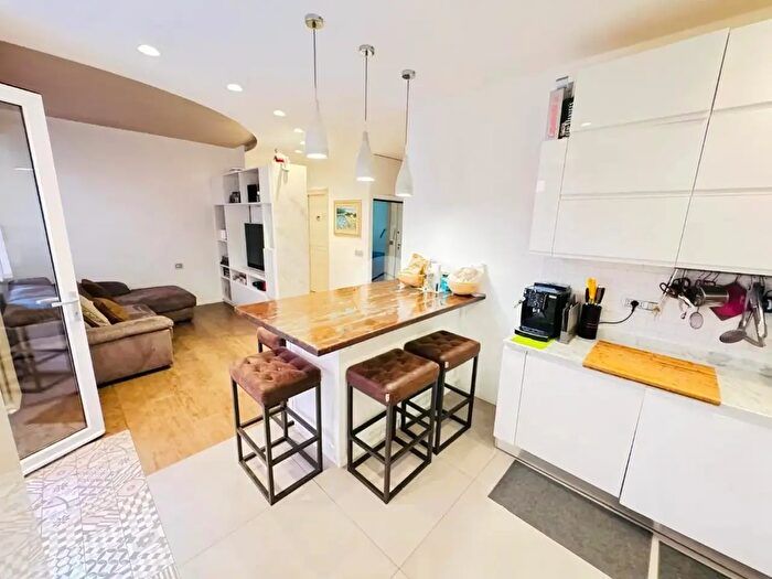Appartamento con 5 locali in vendita in Via Genova, Sestri Levante