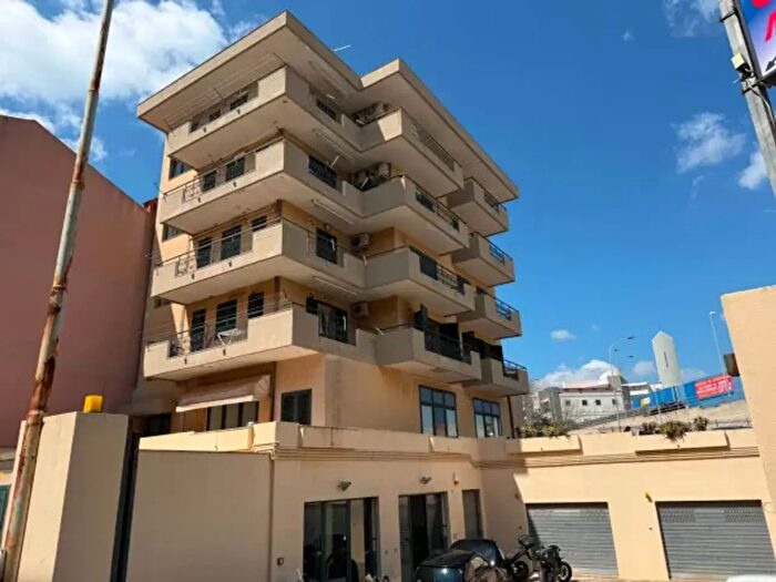 Appartamento con 5 locali in vendita in Via San Giuseppe Maria Tomasi, Ragusa