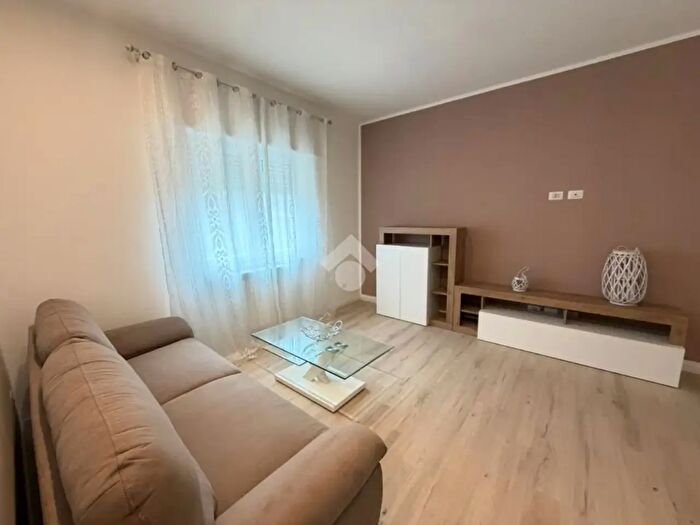 Casa trilocale in vendita in Via XXV Aprile, Osio Sopra