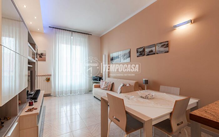 Appartamento bilocale in vendita in Via Gallura, Milano