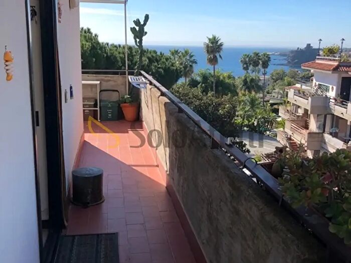 Appartamento bilocale in affitto in Via Polifemo, Aci Castello