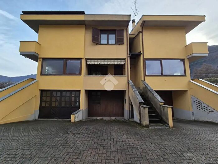Casa quadrilocale in vendita in Via Ganda, Morbegno