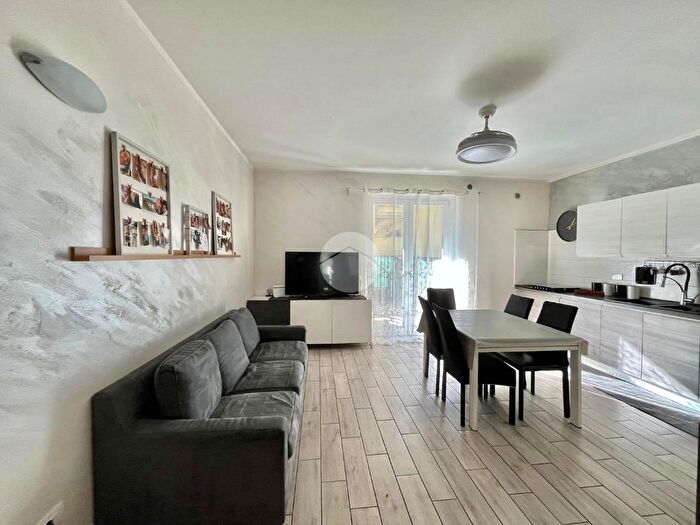 Appartamento trilocale in vendita in Strada Foratella, Gassino Torinese