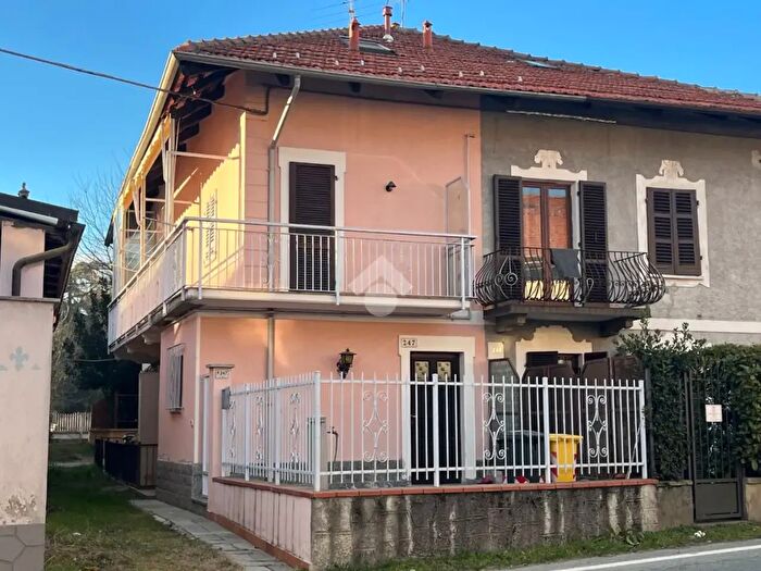 Casa quadrilocale in vendita in Via Torino, San Francesco Al Campo