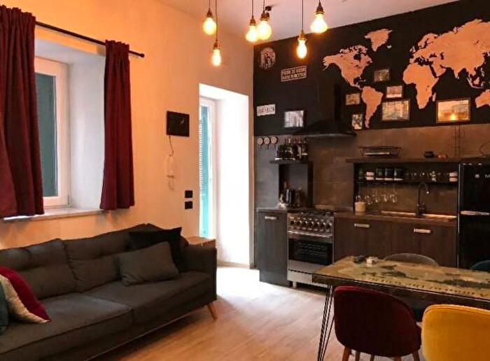 Appartamento bilocale in affitto in Via Ventaglieri, Napoli