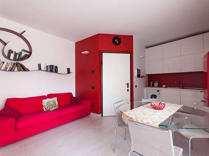 Appartamento bilocale in affitto in Via Giuseppe Frua, Frua, Milano