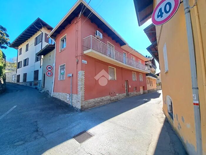 Appartamento trilocale in affitto in Via Umberto I°, Viverone