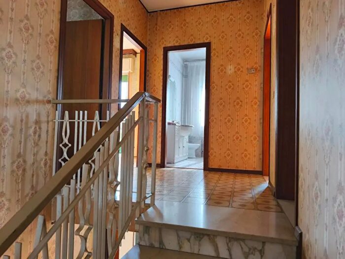 Casa con 5 locali in vendita in Via Ottavio Ottavi, Treviso