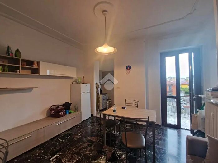 Appartamento trilocale in affitto in Via Baracca, Grugliasco