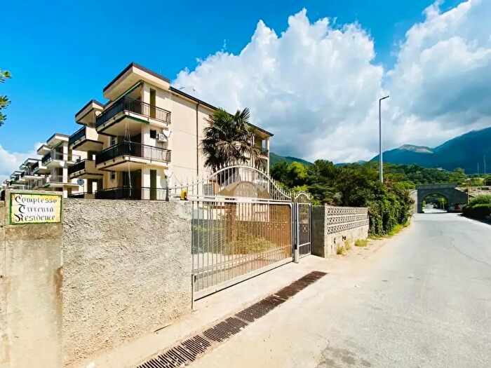Appartamento trilocale in vendita in Viale degli Oleandri, Falconara Albanese