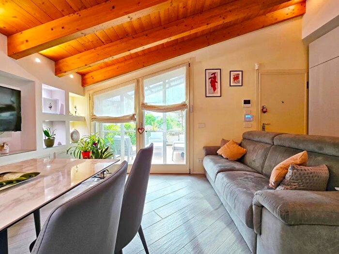 Appartamento trilocale in vendita in Via Romolo Bitti, Milano