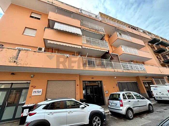 Appartamento quadrilocale in vendita in Via Pietro Villasevaglios, Palermo