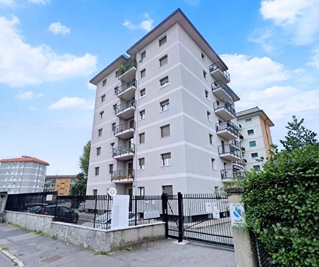 Appartamento trilocale in vendita in Via Ernesto Breda Milano, Milano