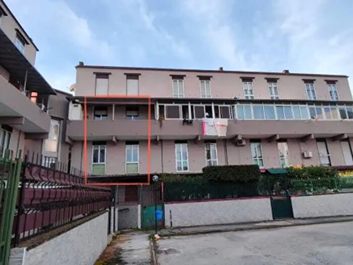 Appartamento con 5 locali in vendita in Via Matilde Serao, Maddaloni