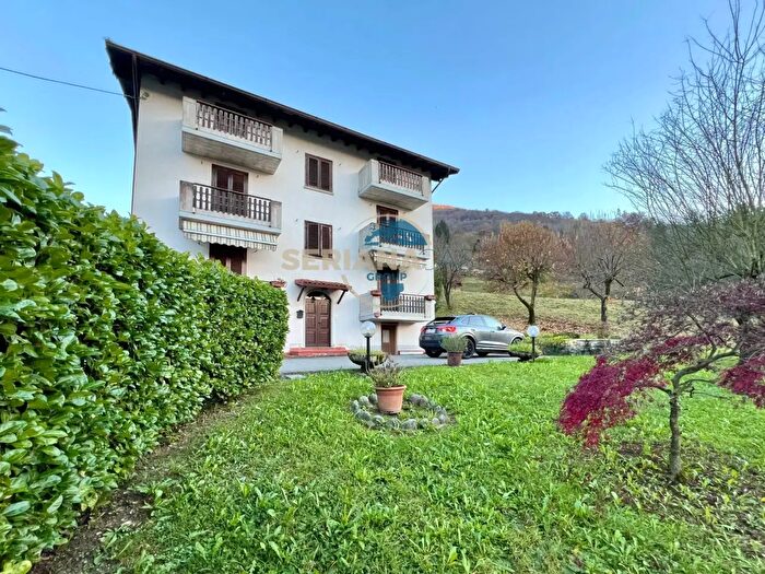 Appartamento trilocale in vendita in Via Calba, Albino