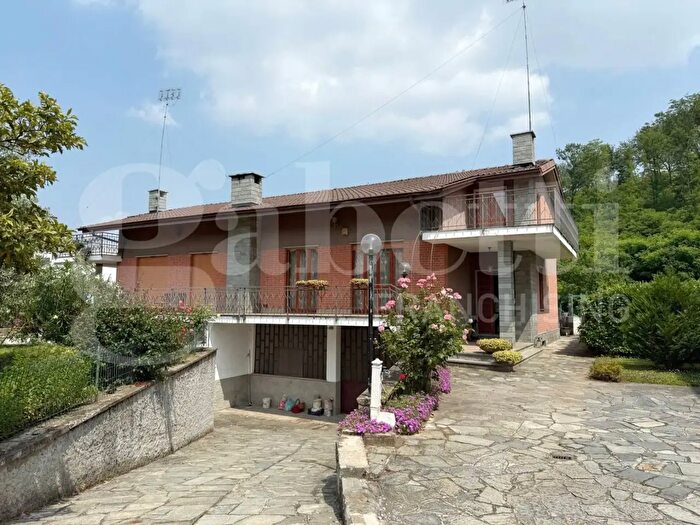 Casa con 6 locali in vendita in Via Alpignano, Rivoli