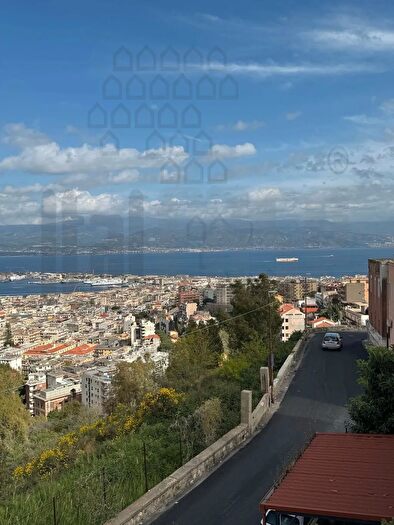 Appartamento trilocale in vendita in Montepiselli, Messina