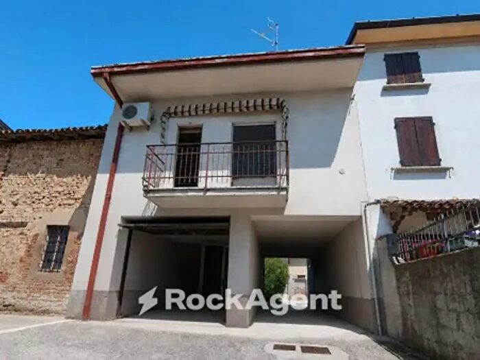 Casa trilocale in vendita in Vicolo Magenta, Scandolara Ripa DOglio