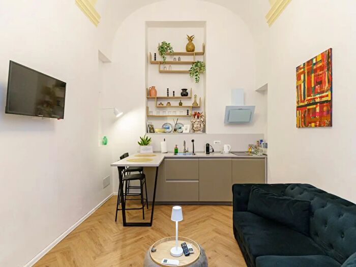 Appartamento bilocale in vendita in Via Santa Filomena, Catania