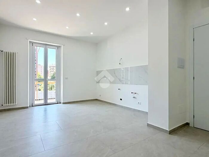 Appartamento trilocale in vendita in Via Amalia Guglielminetti, Torino