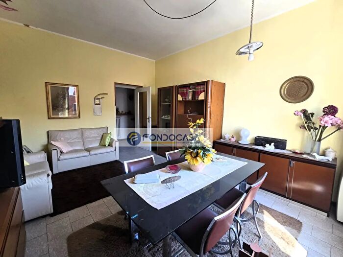 Appartamento quadrilocale in vendita in Viale Partigiani, Pavia