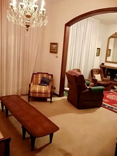 Casa con 9 locali in vendita in Capannori