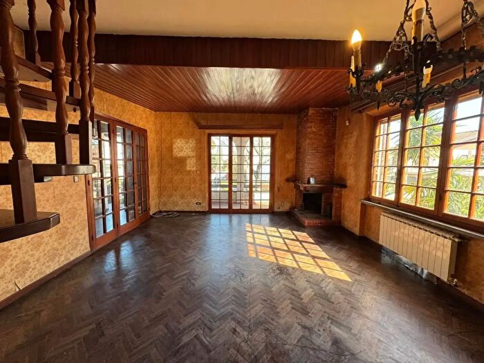 Casa con 6 locali in vendita in Calcinaia