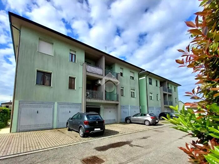 Appartamento bilocale in vendita in Via Guglielmo Marconi, Bagnacavallo