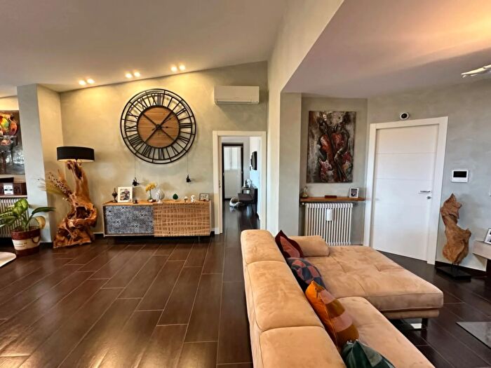 Appartamento con 5 locali in vendita in Reggio Calabria