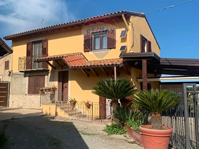 Casa con 5 locali in vendita in Contrada Vassallaggi Snc, San Cataldo