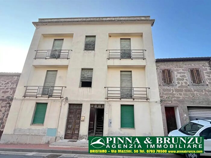 Appartamento con 7 locali in vendita in Brigata Sassari, Busachi