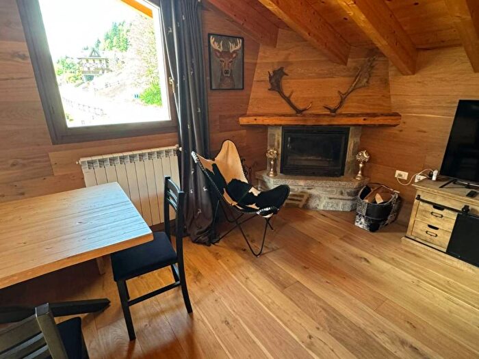 Appartamento trilocale in affitto in Via Sandro Bonicelli, Centro, Ponte di Legno