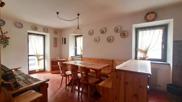 Appartamento trilocale in vendita in Via Riva da Corte, Auronzo Di Cadore