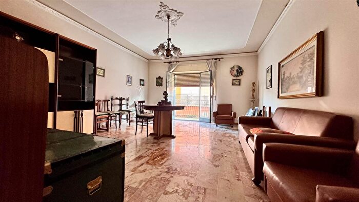 Appartamento con 5 locali in vendita in Militello In Val Di Catania