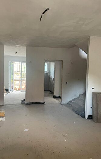 Casa con 5 locali in vendita in Santa Maria A Monte