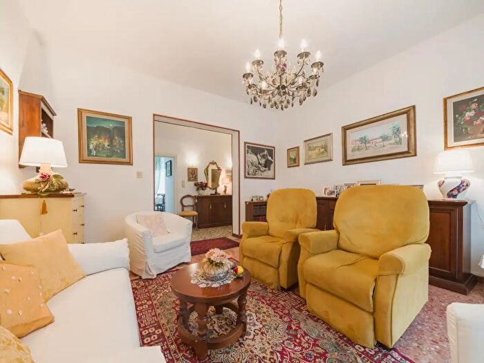 Appartamento con 5 locali in vendita in Ilazzo, Pisa