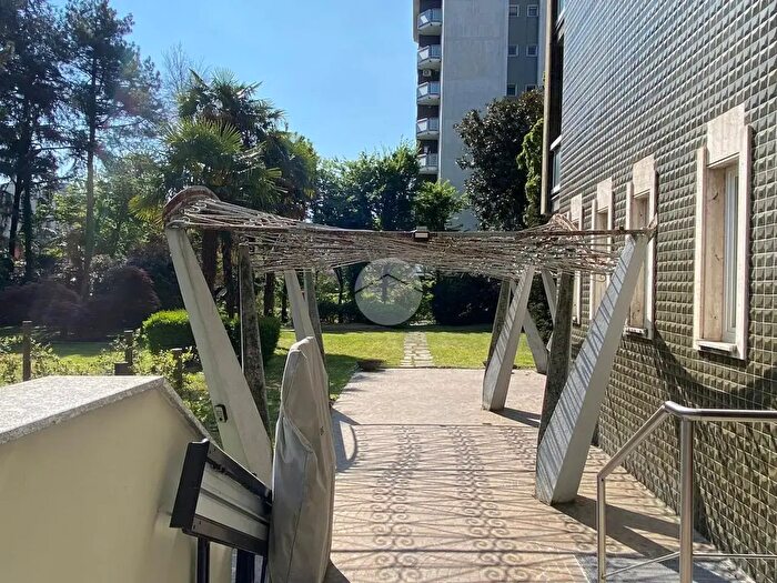 Appartamento con 5 locali in vendita in Via Giuseppe Ripamonti, Milano